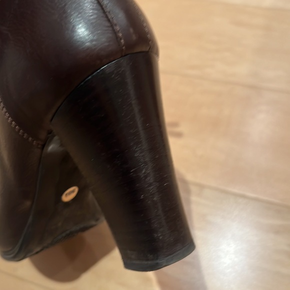 Brown Leather Heeled Boots - Picture 6 of 9